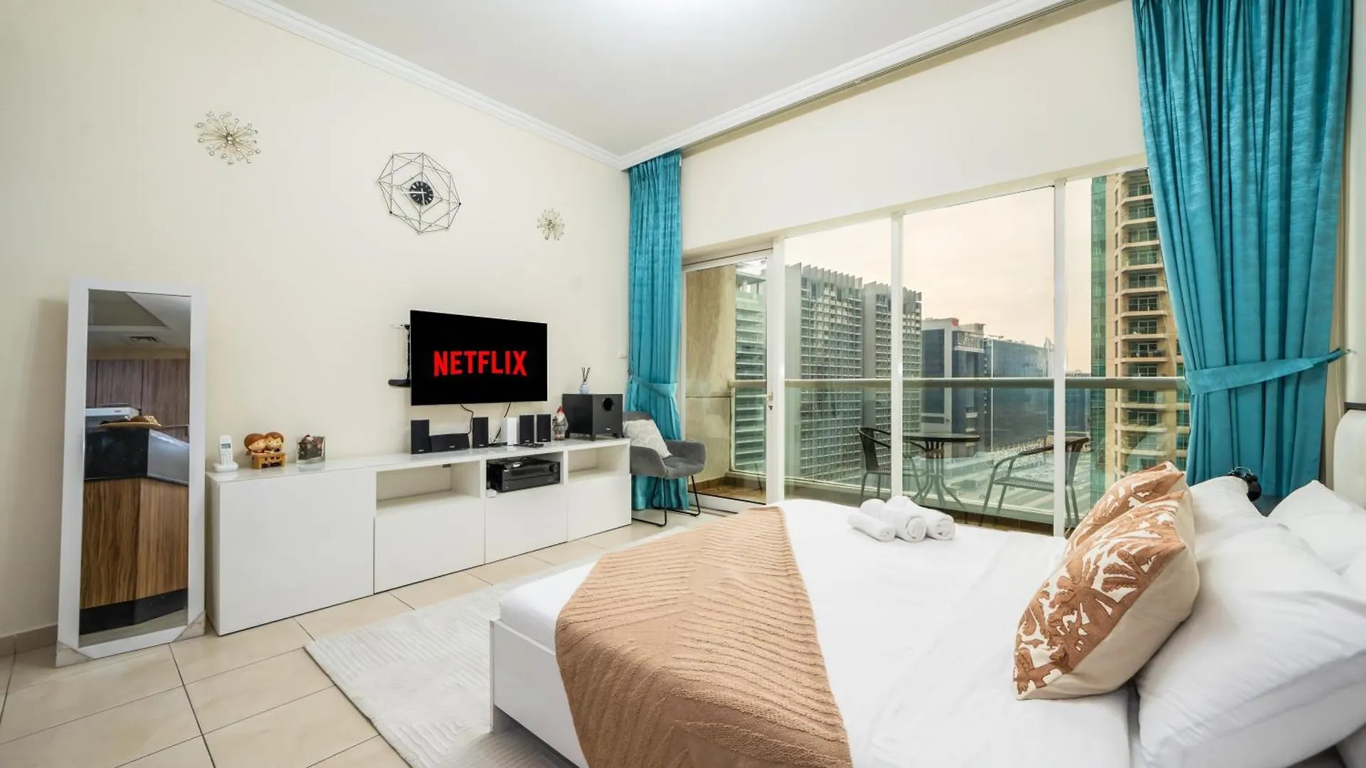 Chic Studio With Pool & Gym Near Burj Khalifa & Dubai Mall 0*,  United Arab Emirates