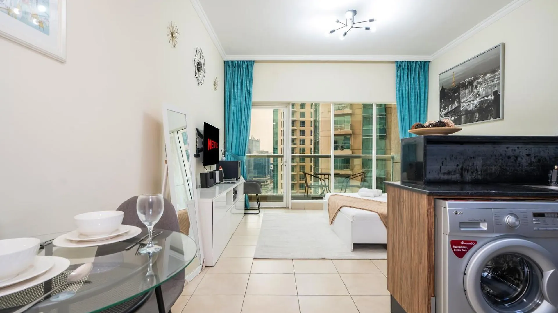 Apartment Chic Studio With Pool & Gym Near Burj Khalifa & Dubai Mall United Arab Emirates