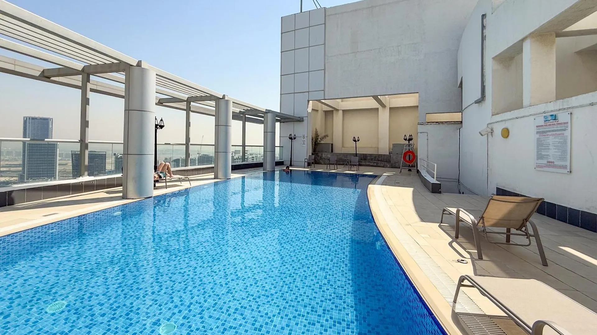 Apartment Chic Studio With Pool & Gym Near Burj Khalifa & Dubai Mall