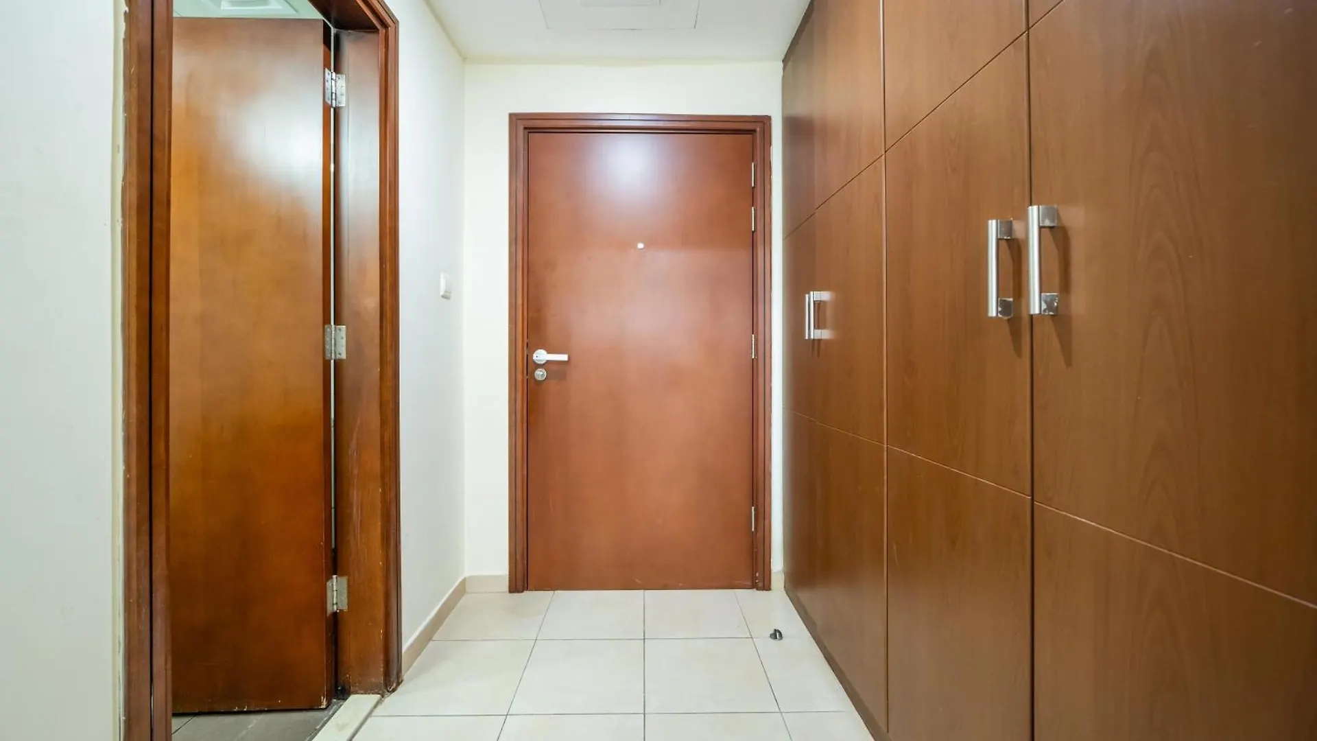 Chic Studio With Pool & Gym Near Burj Khalifa & Dubai Mall 0*,  United Arab Emirates